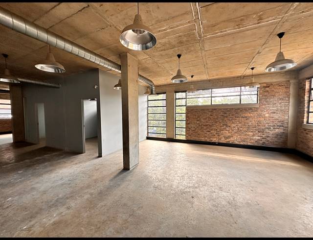 185M² OFFICE TO LET IN MILPARK